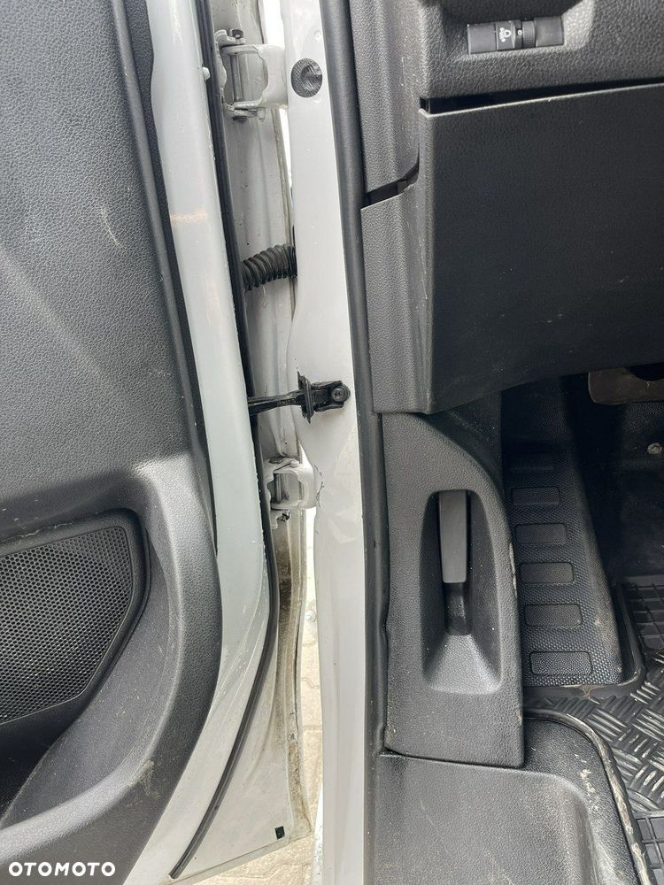 Opel Vivaro - 8