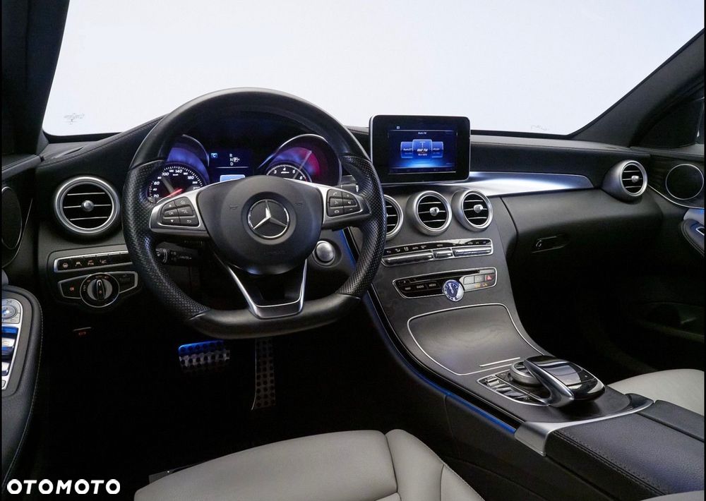 Mercedes-Benz Klasa C 250 7G-TRONIC - 20