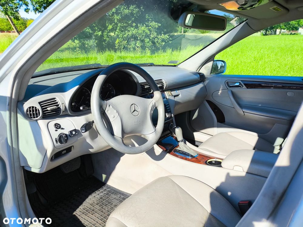Mercedes-Benz Klasa C 280 Elegance 4-Matic - 10