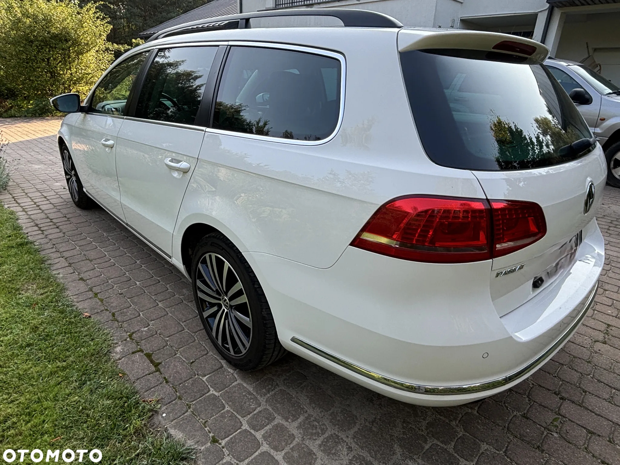 Volkswagen Passat 2.0 TDI Comfortline DSG - 11