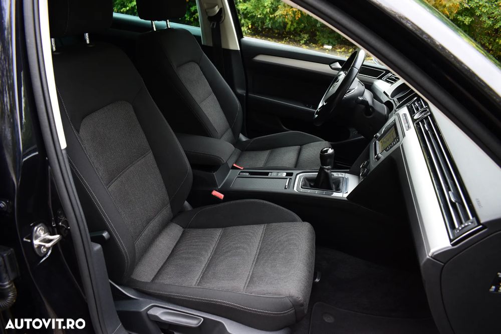 Volkswagen Passat Variant 2.0 TDI (BlueMotion Technology) Highline - 12
