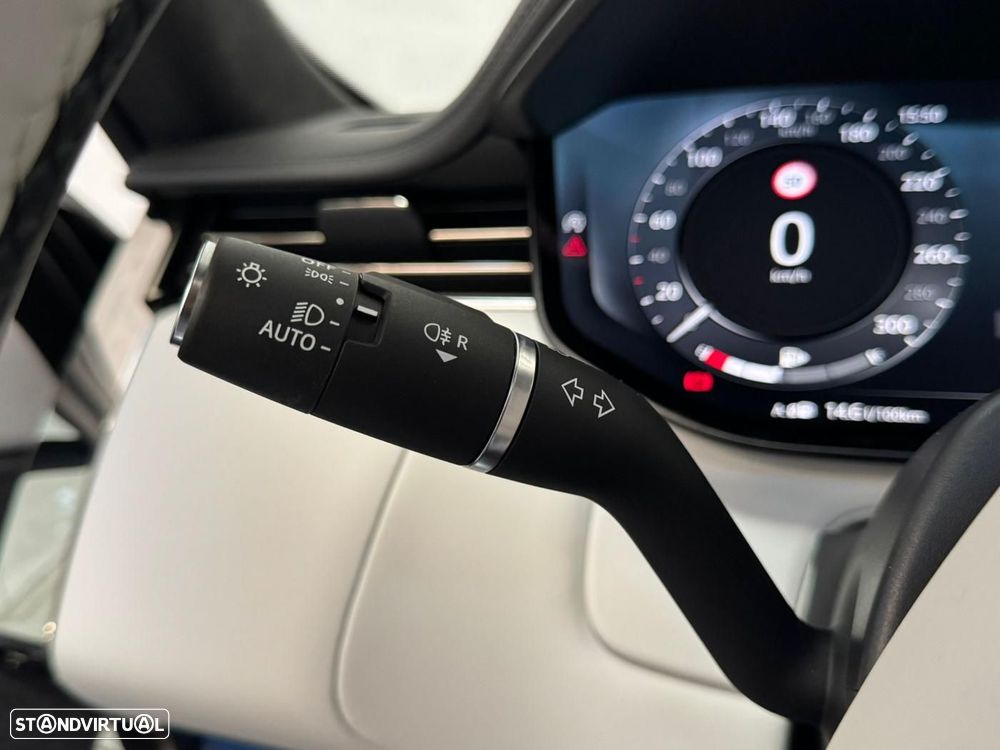 Land Rover Range Rover Sport 4.4 P530 Autobiography - 26