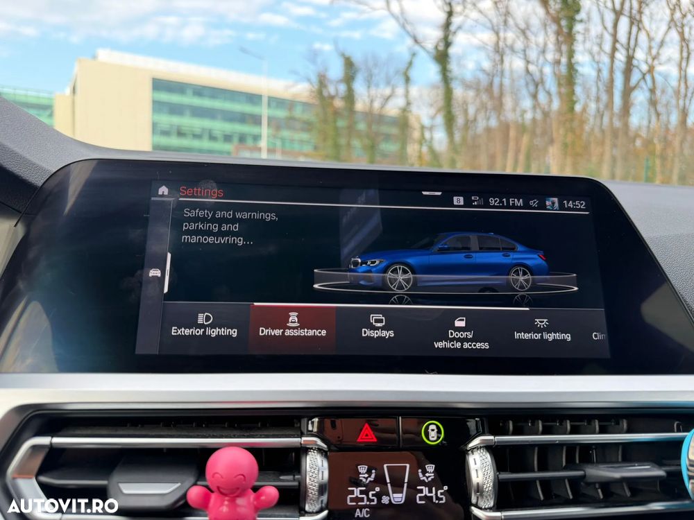 BMW Seria 3 320d xDrive AT - 30