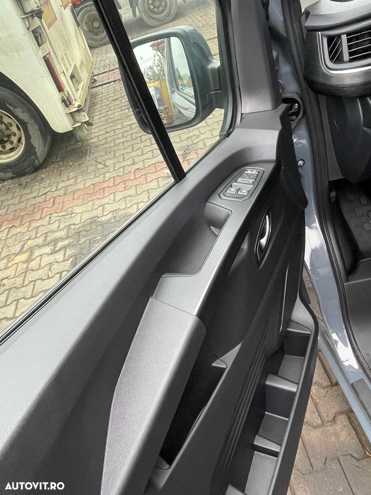 Renault Trafic - 7