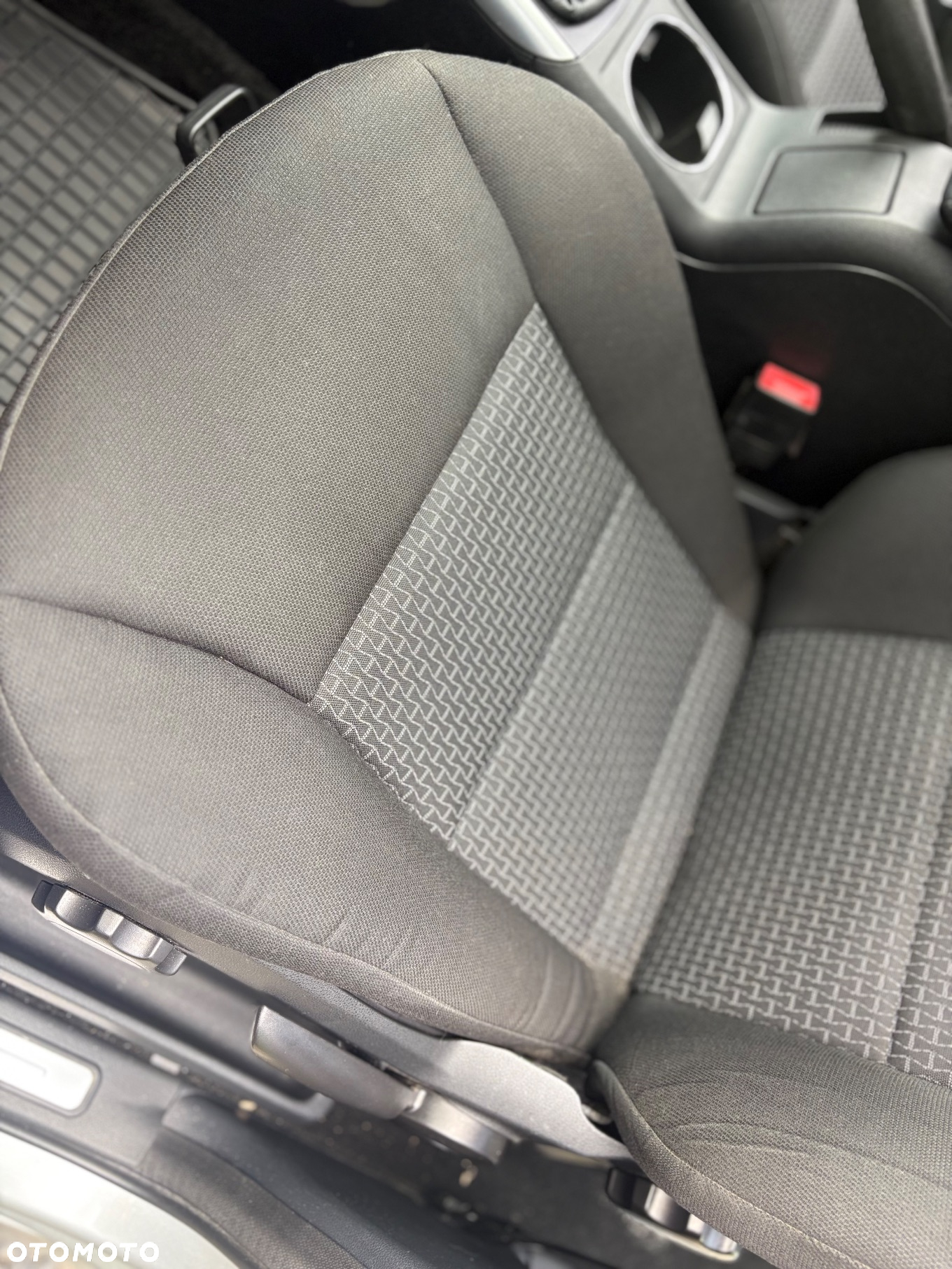 Mercedes-Benz Klasa B 170 BlueEffICIENCY - 19