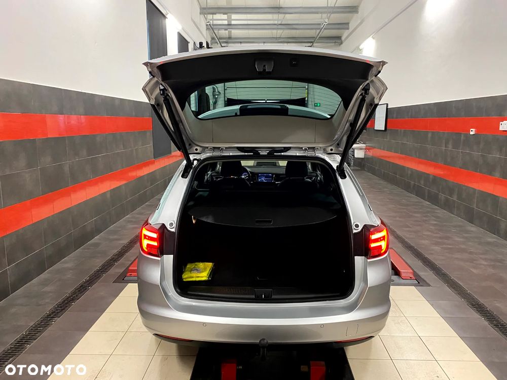 Opel Astra 1.4 Turbo Innovation - 12