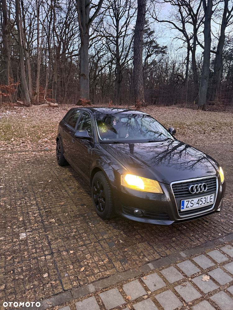 Audi A3 Sportback 1.6 TDI DPF S tronic Attraction - 3