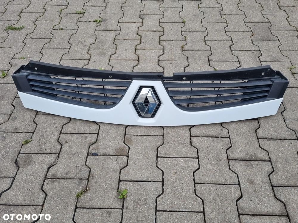 ATRAPA GRILL MASTER MOVANO  06-10r.