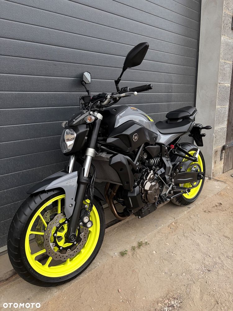 Yamaha MT - 4