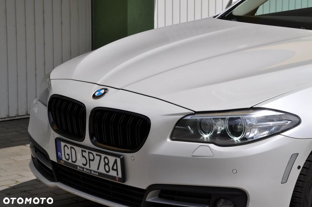 BMW Seria 5 535i xDrive - 13