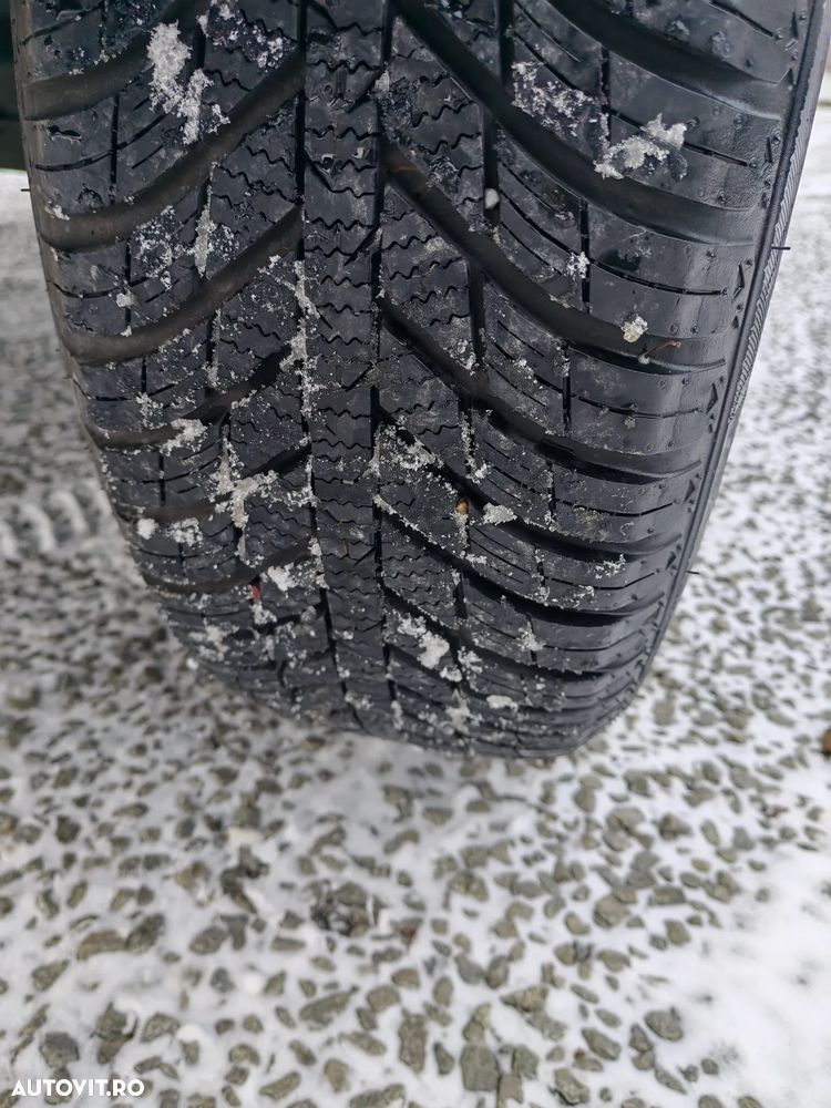 Dacia Duster 1.6 16V 4x2 Prestige - 8