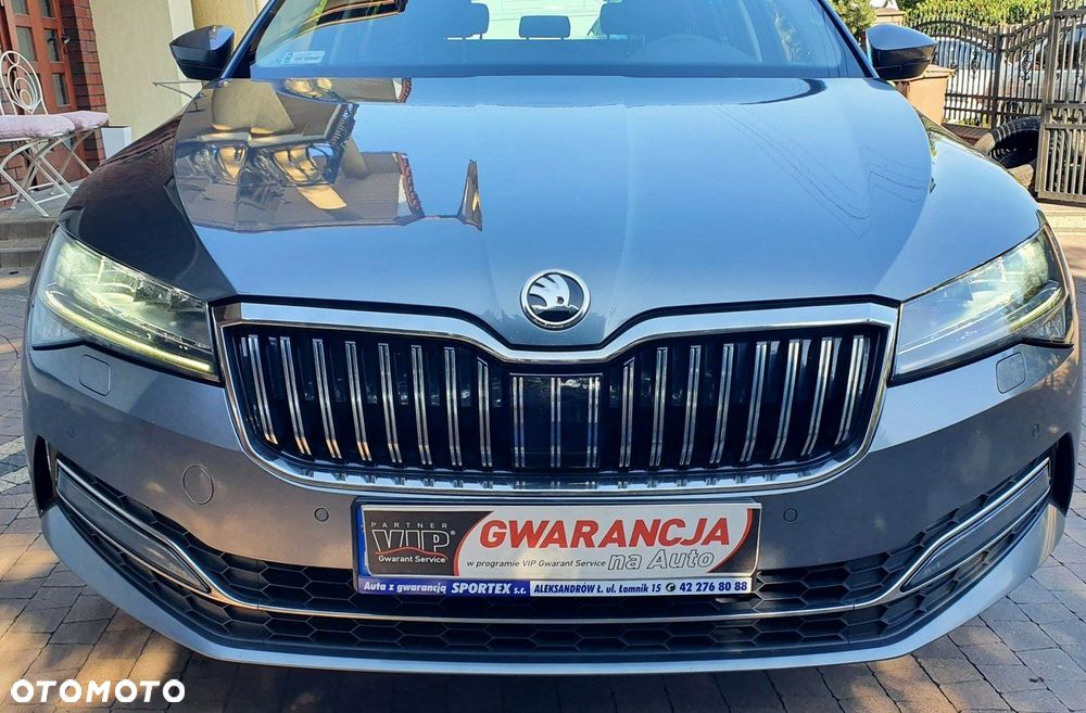 Skoda Superb 2.0 TDI SCR Style DSG - 32