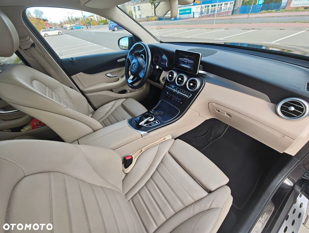 Mercedes-Benz GLC - 24