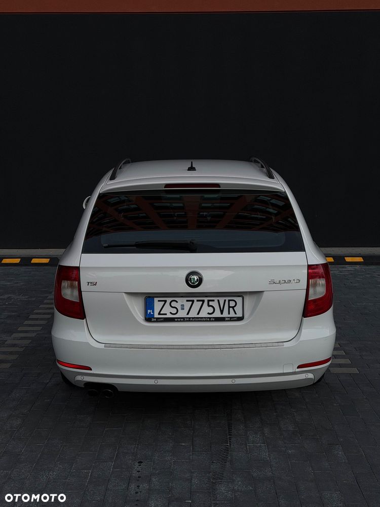 Skoda Superb 1.8 TSI DSG Comfort - 8