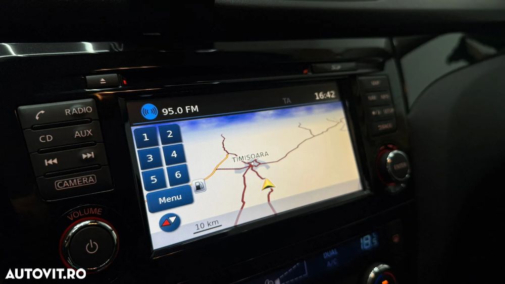 Nissan Qashqai 1.6 DCI Xtronic N-Connecta - 23