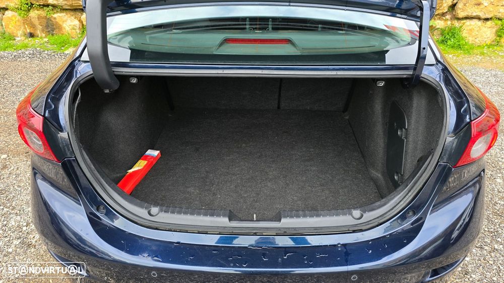 Mazda 3 Hatchback - 43