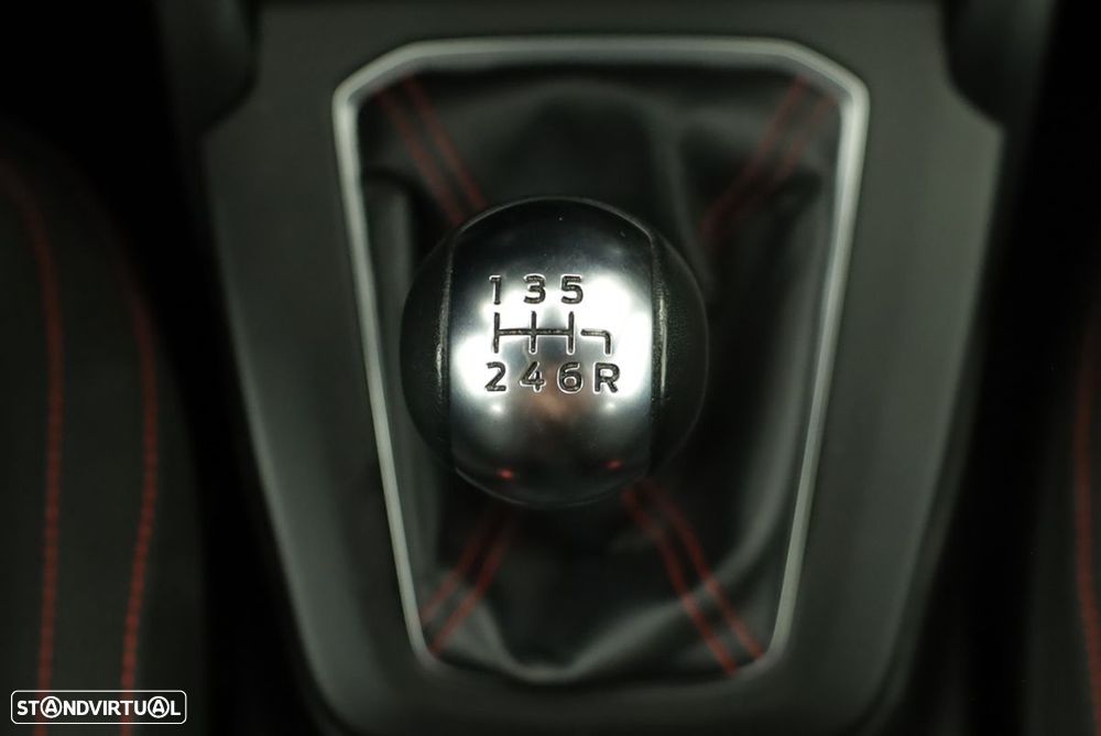 Ford Focus SW 1.0 EcoBoost MHEV ST-Line - 15