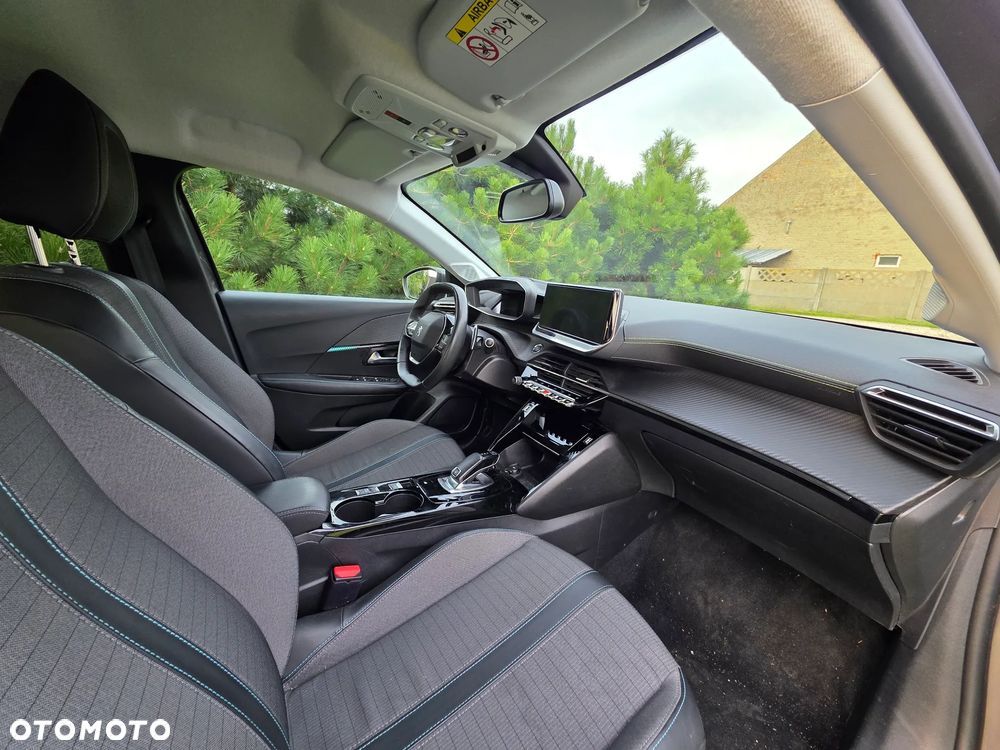 Peugeot 208 PureTech 130 EAT8 Allure - 11
