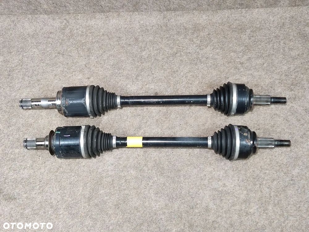 JEEP GRAND CGEROKEE WK2 6.4 SRT 16-21r Półoś Tył Prawa Lewa - 1