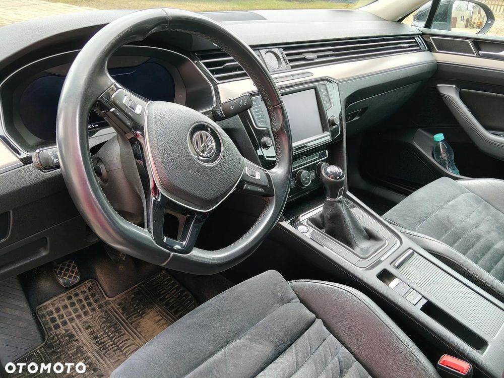 Volkswagen Passat 2.0 TDI BMT Comfortline - 10
