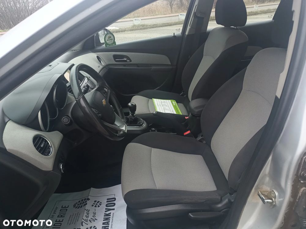 Chevrolet Cruze - 21