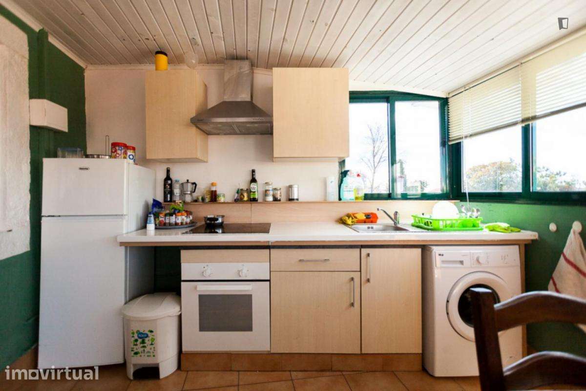 Quarto - localizado em Estrela Lisbon - Grande imagem: 2/25