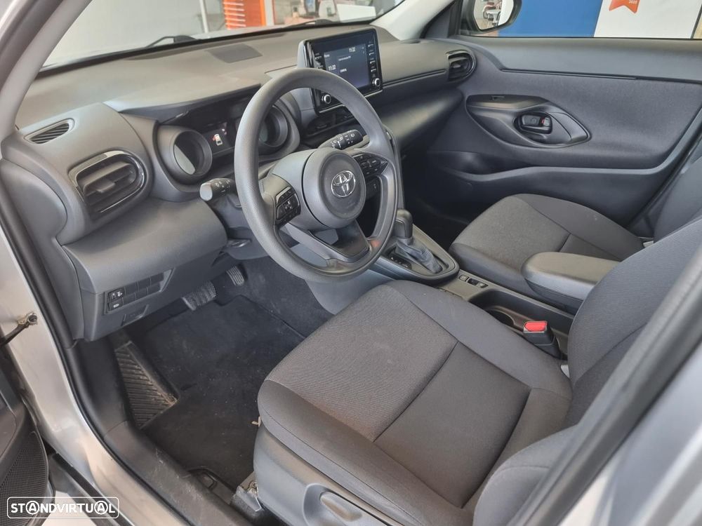 Toyota Yaris Cross 1.5 HDF Comfort - 11