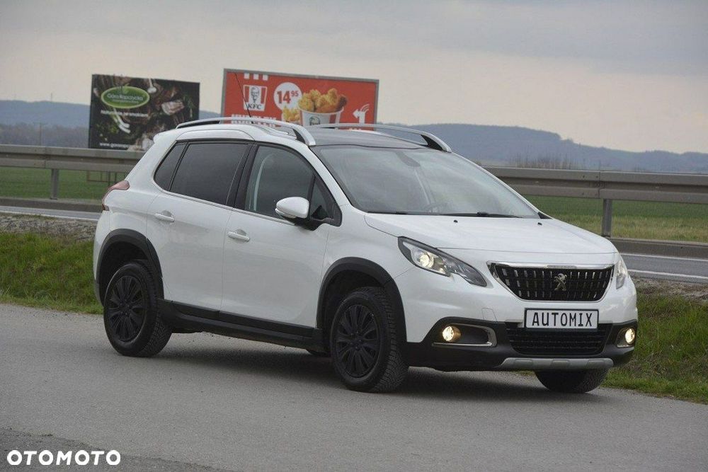 Peugeot 2008 1.6 BlueHDi Allure S&S - 13