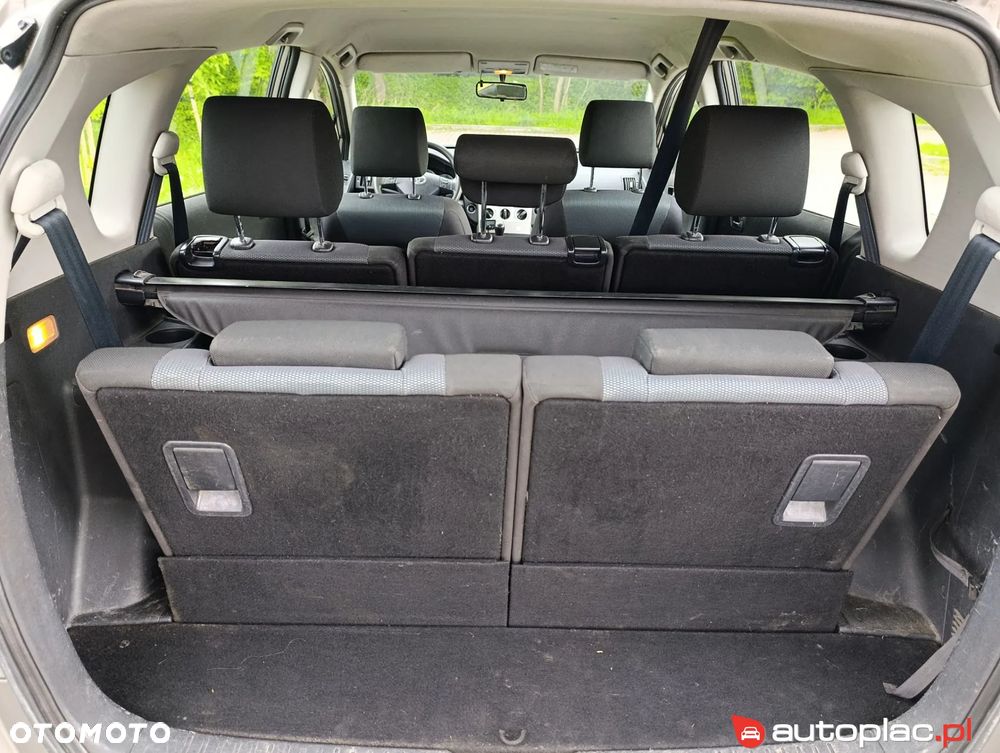 Toyota Corolla Verso 2.0 D-4D Prestige - 19