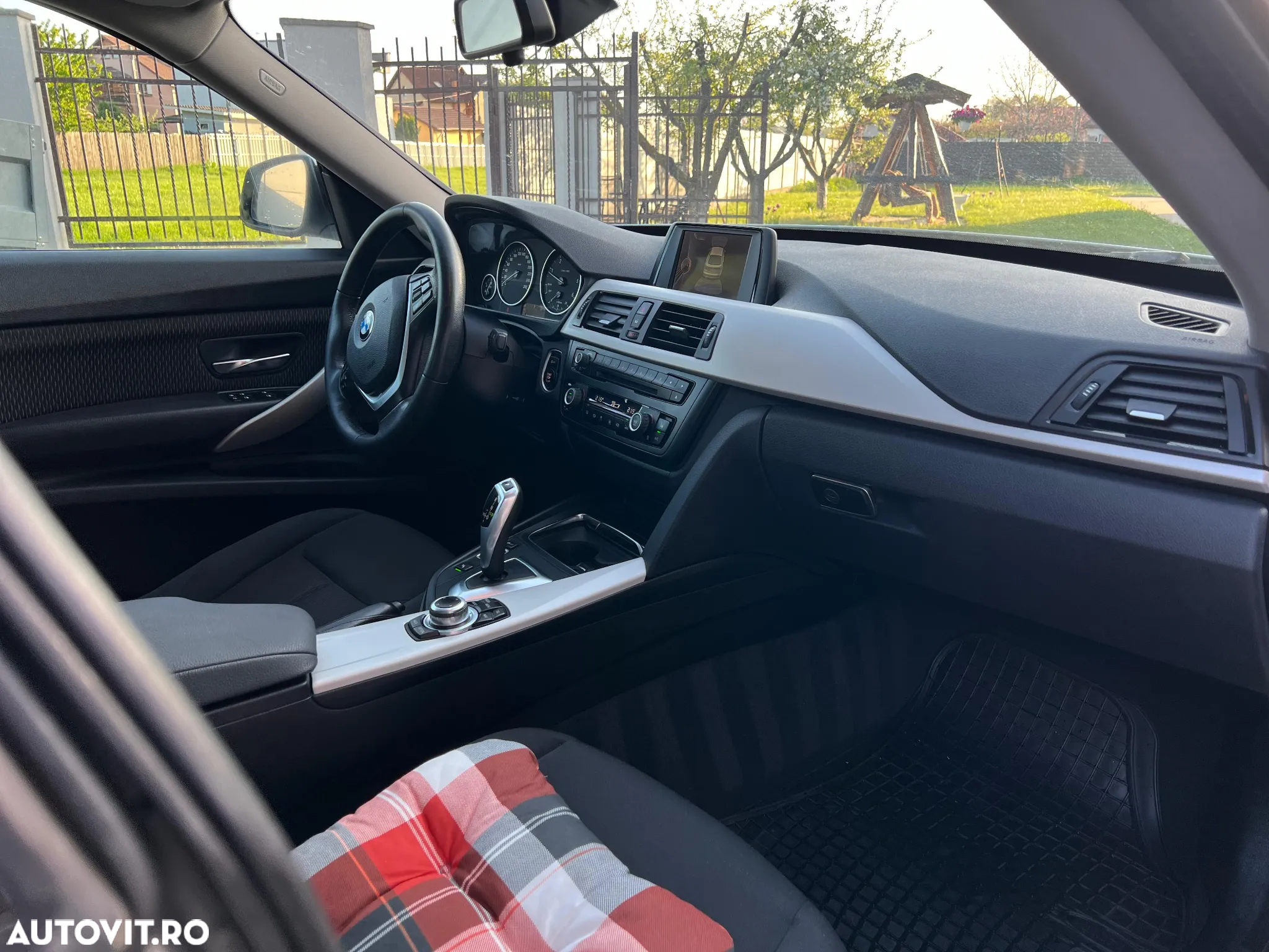 BMW Seria 3 320d GT Aut. - 24