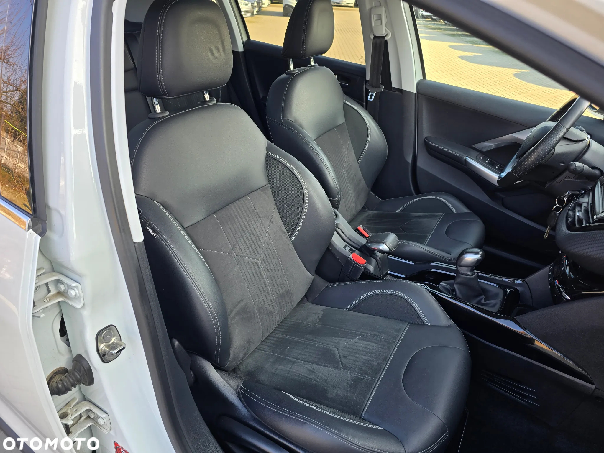 Peugeot 2008 - 15