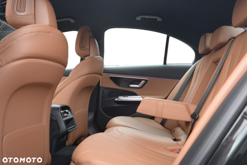 Mercedes-Benz Klasa E 220 d mHEV Avantgarde 9G-Tronic - 9