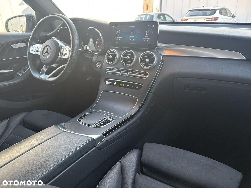 Mercedes-Benz GLC - 21