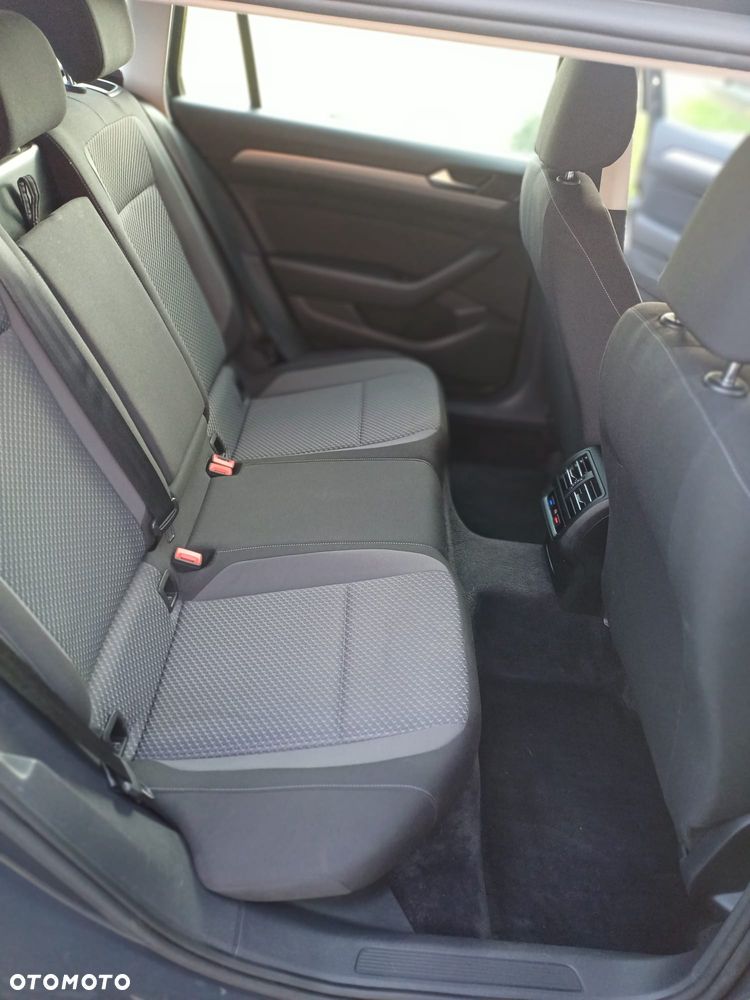 Volkswagen Passat 2.0 TDI (BlueMotion Technology) DSG Comfortline - 16