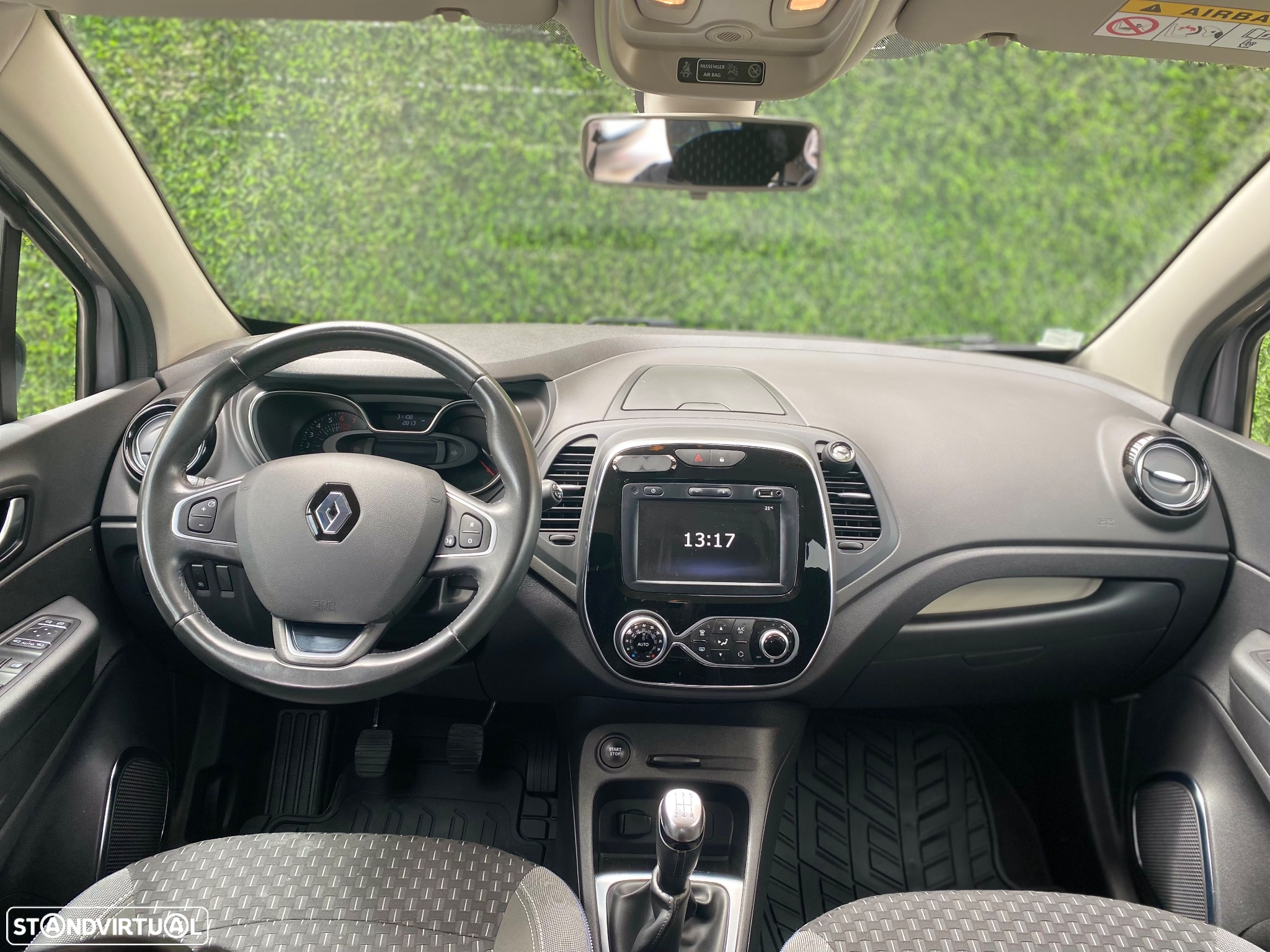 Renault Captur 1.0 TCe Exclusive - 27