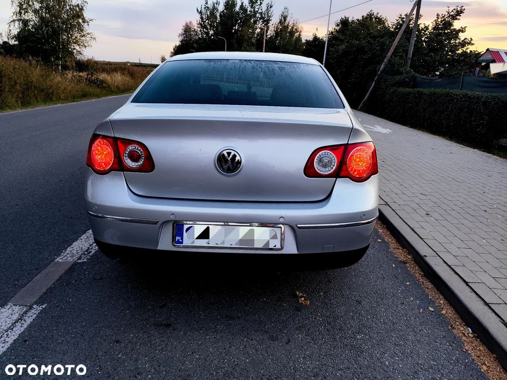 Volkswagen Passat - 15