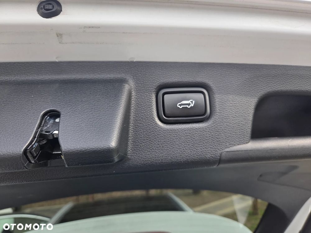 Kia Ceed 1.6 GDI PHEV L DCT - 28