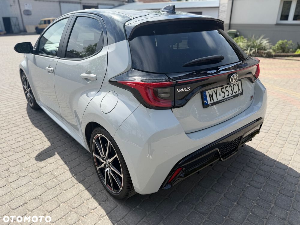 Toyota Yaris 1.5 VVT-i GR SPORT - 8