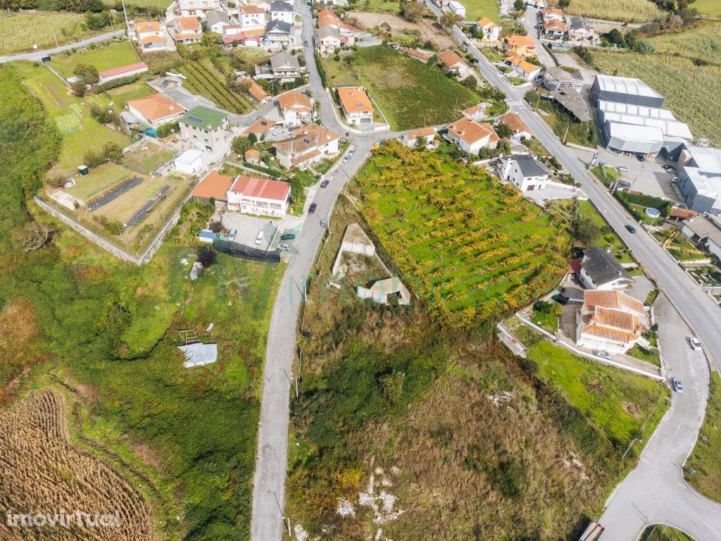 Terreno com construção com 1.478 m² em Lousada - Grande imagem: 4/11