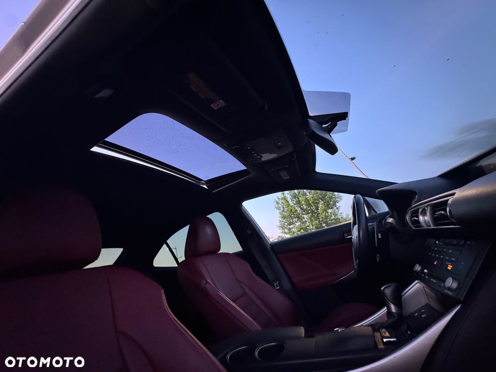 Lexus Inny - 18