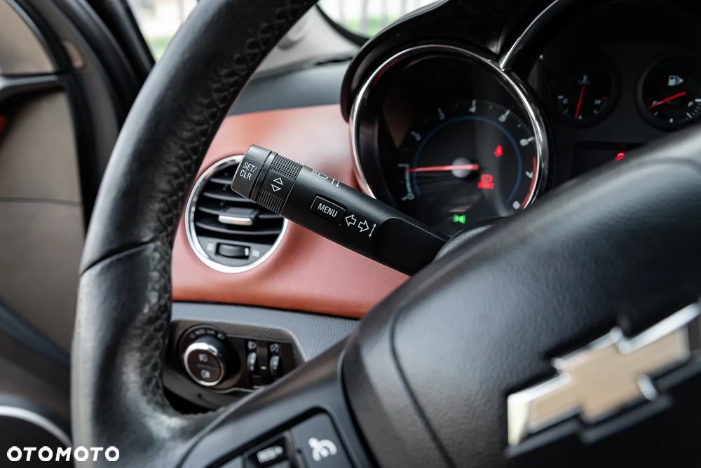 Chevrolet Cruze - 22