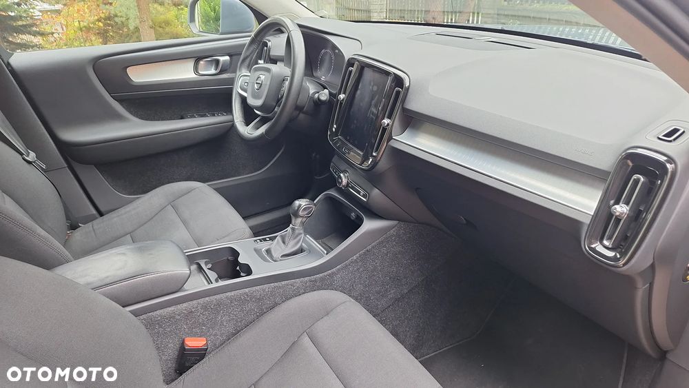 Volvo XC 40 T3 Momentum - 17