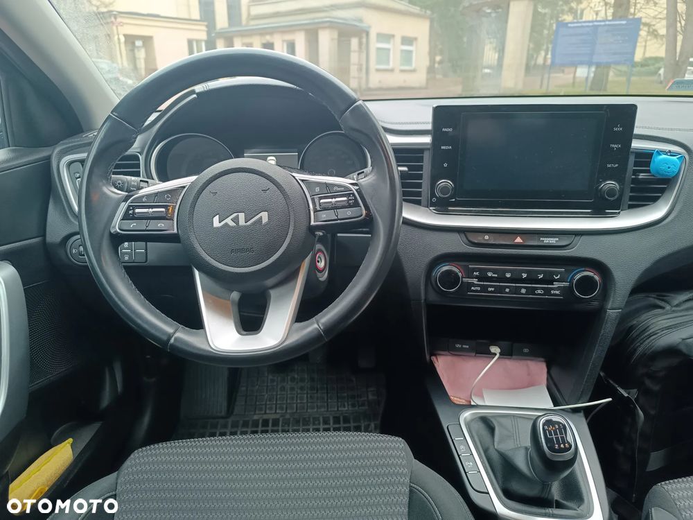 Kia XCeed 1.5 T-GDI M - 12