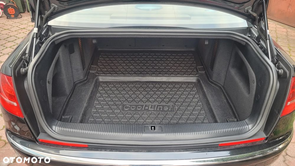 Audi A8 4.2 FSI L Quattro - 8