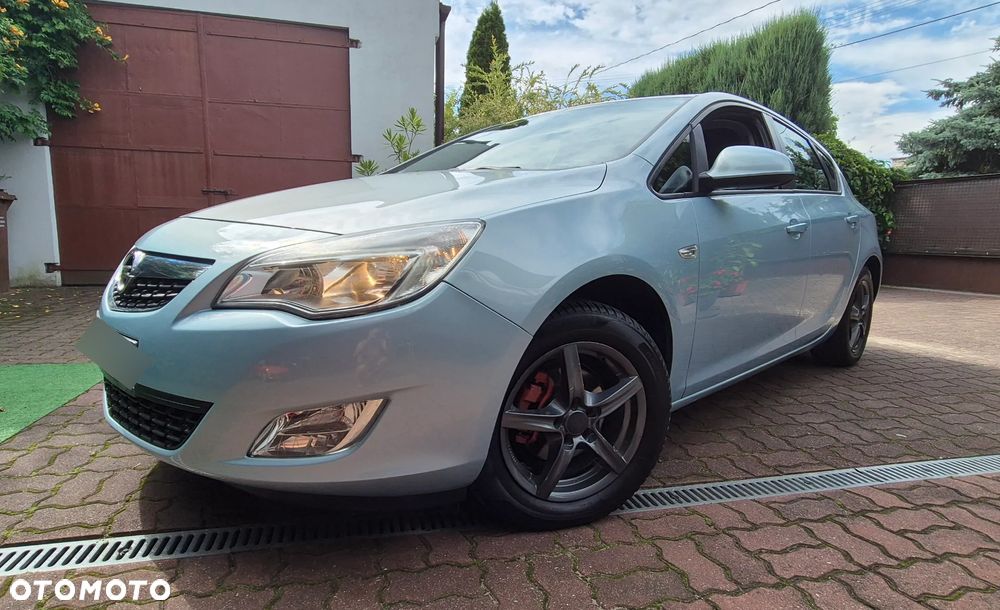 Opel Astra 1.4 EcoFLEX Cosmo - 3