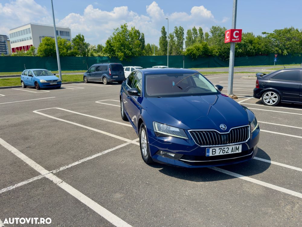Skoda Superb 2.0 TDI DSG 4X4 Ambition - 4