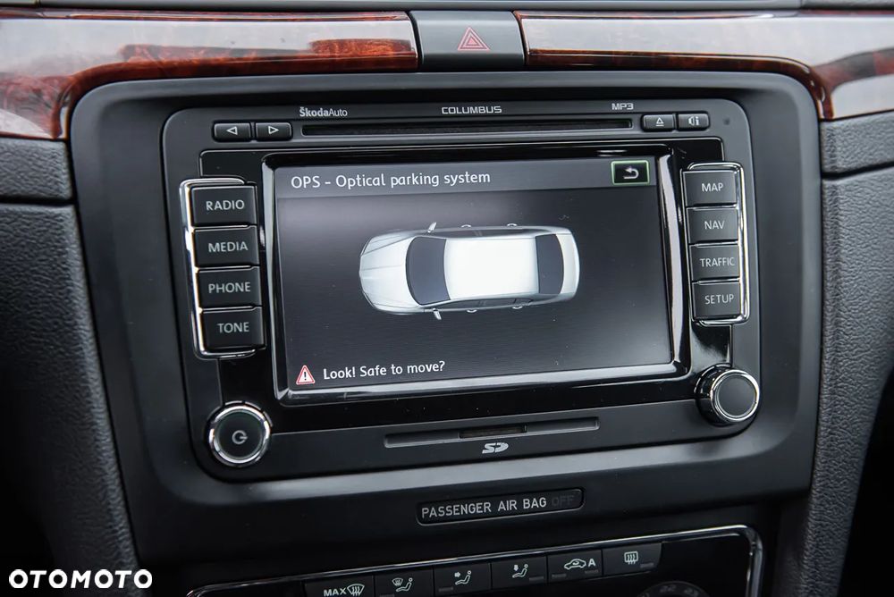 Skoda Superb 2.0 TDI DSG Elegance - 26