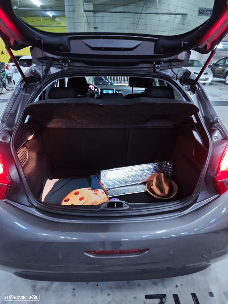 Peugeot 208 1.5 BlueHDi Signature - 14