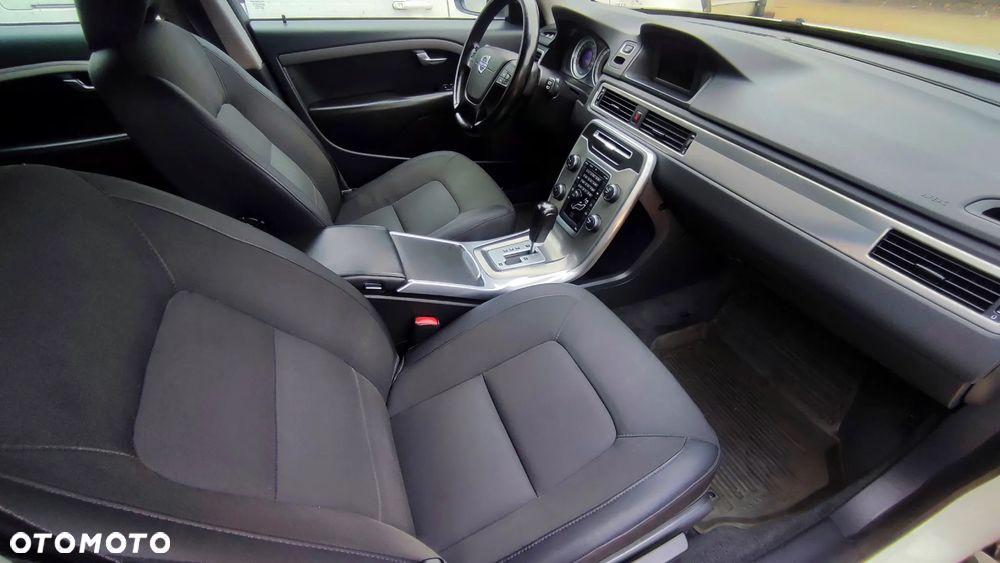 Volvo V70 D5 AWD Kinetic - 6