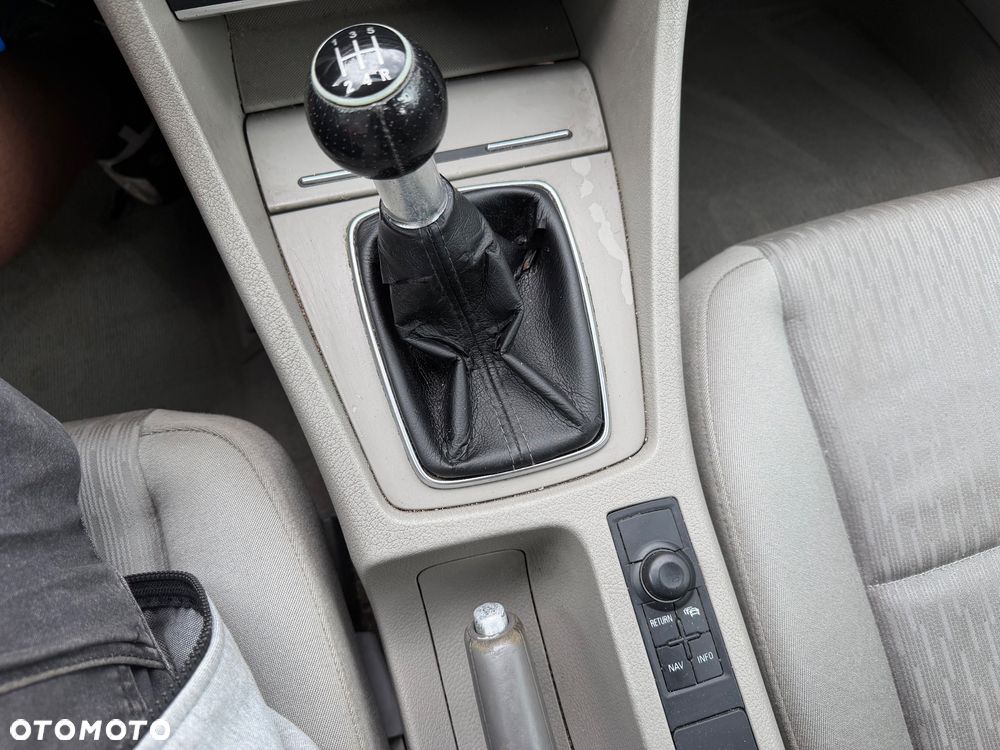 Audi A4 Limousine - 10